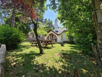 Bungalow für 6 Personen, mit Pool und Ausblick sowie Seeblick und Garten in der Türkei