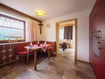 Chalet für 8 Personen in Fügen, Ski-Optimal Hochzillertal, Bild 2