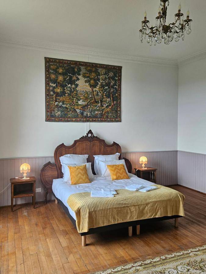 Chambre d’hôte pour 3 personnes, avec jardin et terrasse ainsi que vue et piscine à Saint-Bard - 2