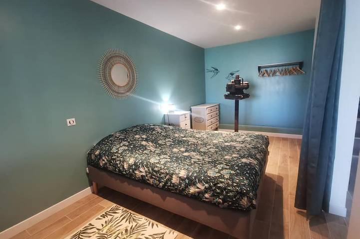 Gîte pour 4 personnes, avec terrasse ainsi que jardin et piscine, animaux acceptés à Sadirac - 3