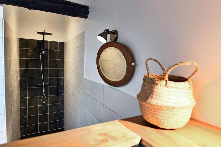 Gîte pour 2 personnes, avec jardin et terrasse à Labeaume - 2