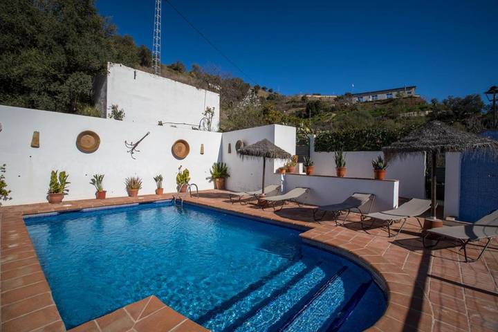 Ferienhaus für 13 Personen, mit Terrasse und Garten sowie Pool und Ausblick