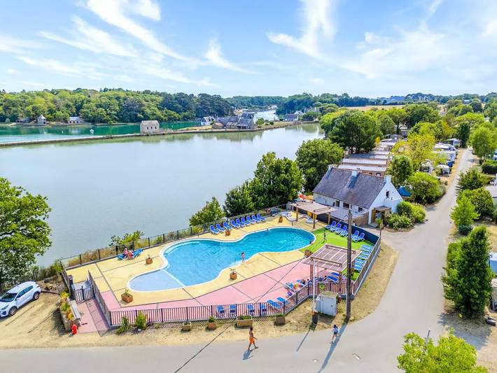 Camping voor 3 personen, met Terras en Zwembad in Carnac