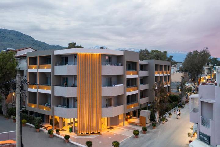 Hôtel pour 2 personnes, avec piscine ainsi que balcon et sauna