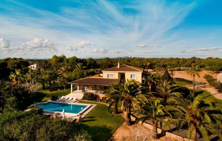 Finca für 8 Personen, mit Terrasse in Colònia de Sant Jordi