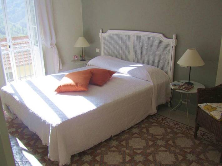 Gîte pour 2 personnes, avec Terrasse ainsi que Jardin et Vue à Apricale - 2