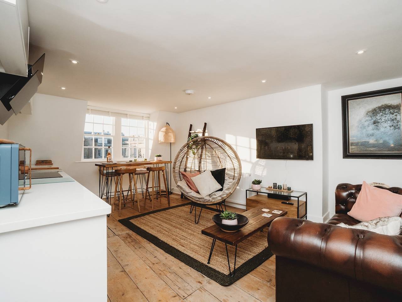 Entire apartment, Stylish 2 Bed Eco Flat in the heart of Bath - Pass the Keys in Bath, Bath & North East Somerset