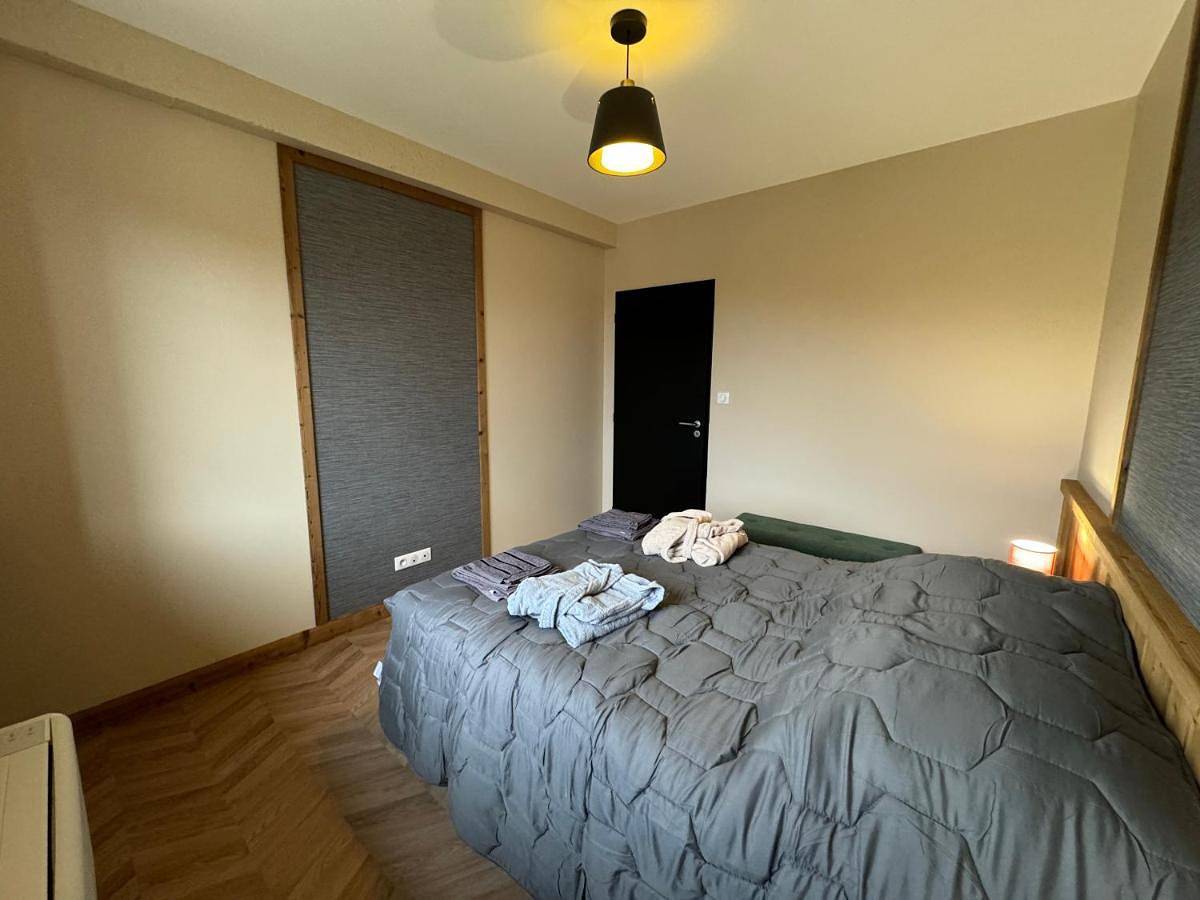 Appartement entier, Three-Bedroom Apartment in Montaigut-le-Blanc, Région de Besse-et-Saint-Anastaise