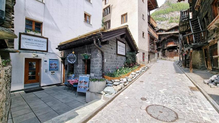 Ferienwohnung für 4 Personen, mit Balkon und Ausblick in Zermatt