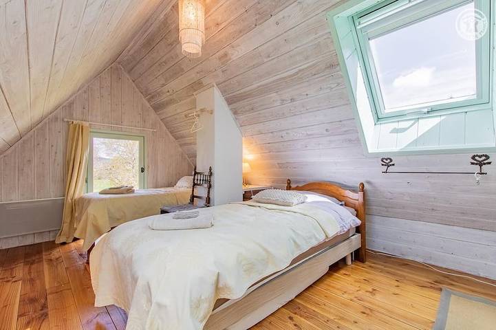 Gîte pour 6 personnes, avec terrasse à La Grande-Verrière - 4