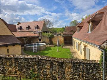 Gîte pour 6 personnes, avec piscine et jardin à Meyrals