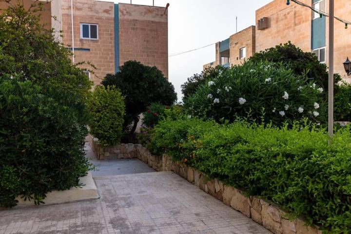 Gîte pour 4 personnes, avec piscine ainsi que vue et jardin dans Qawra - 2