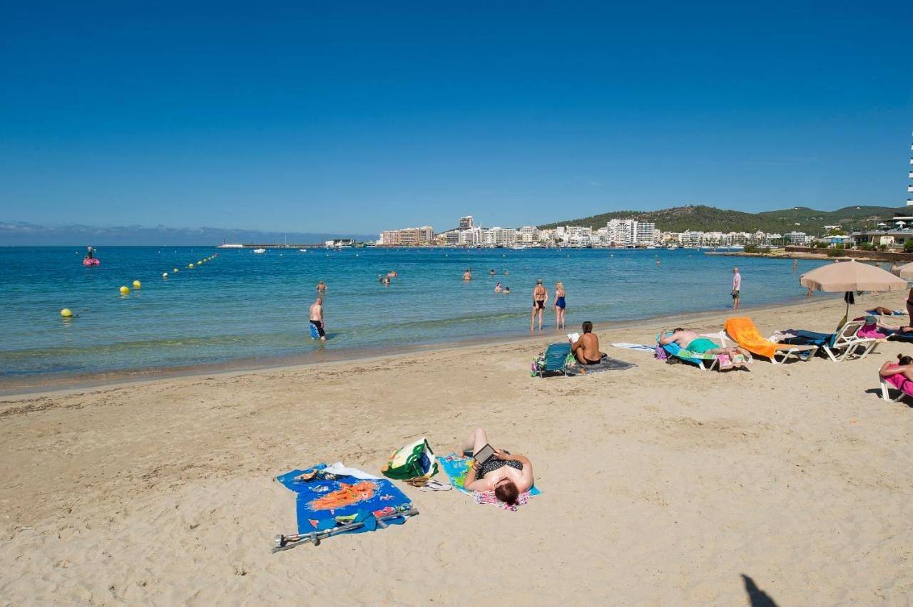 Five-Bedroom House in Ocean Beach Ibiza, Sant Antoni de Portmany