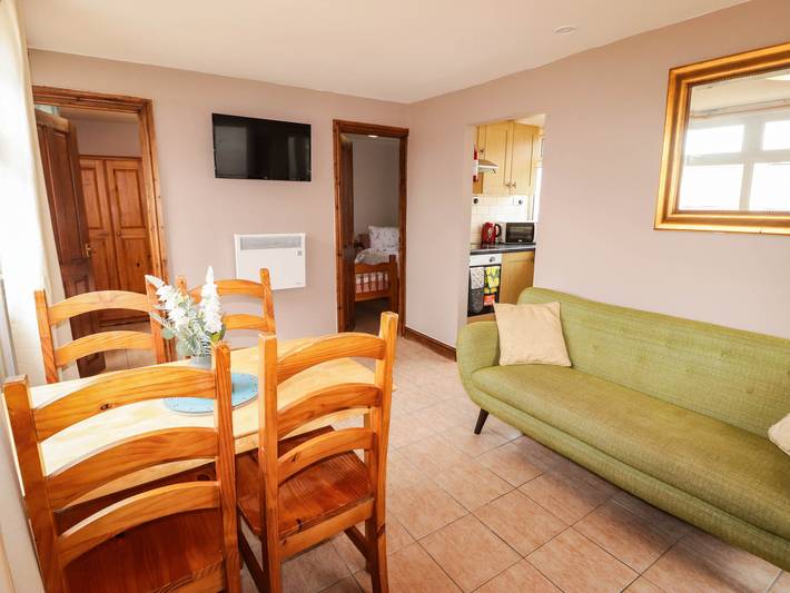 Lodge für 6 Personen mit Pool in Carmarthenshire