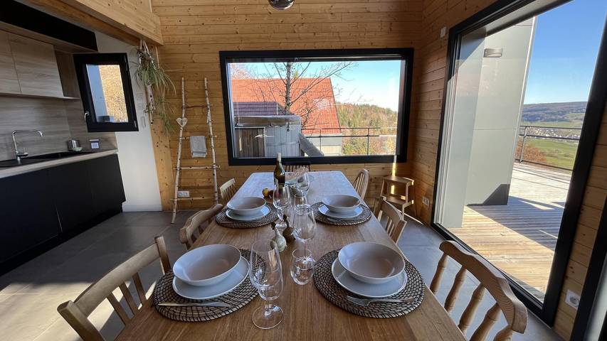 Gîte pour 7 personnes, avec jardin ainsi que terrasse et jacuzzi à Foncine-le-Haut - 3