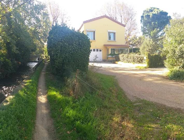 Gîte pour 2 personnes, avec jardin et vue à Thuir - 2