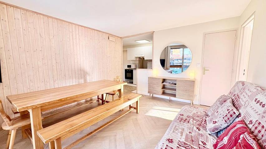 Apartamento de vacaciones para 8 personas, con balcón y piscina además de jacuzzi y sauna - 1