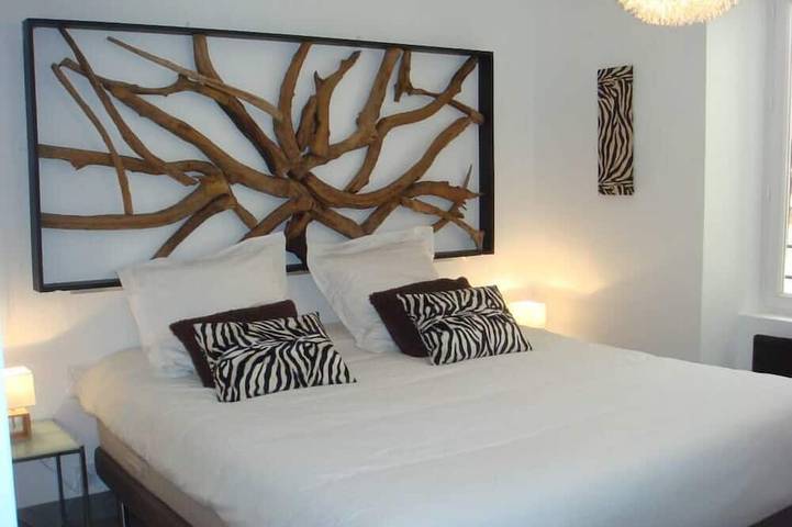 Location de vacances pour 13 personnes, avec jardin ainsi que jacuzzi et balcon, animaux acceptés à Murviel-lès-Béziers - 2