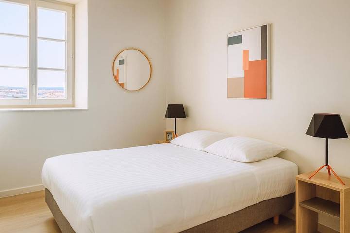 Appart’hôtel pour 2 personnes, avec jardin et balcon, animaux acceptés