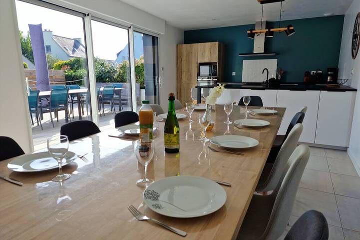 Location de vacances pour 12 personnes, avec jardin et terrasse dans Trévignon