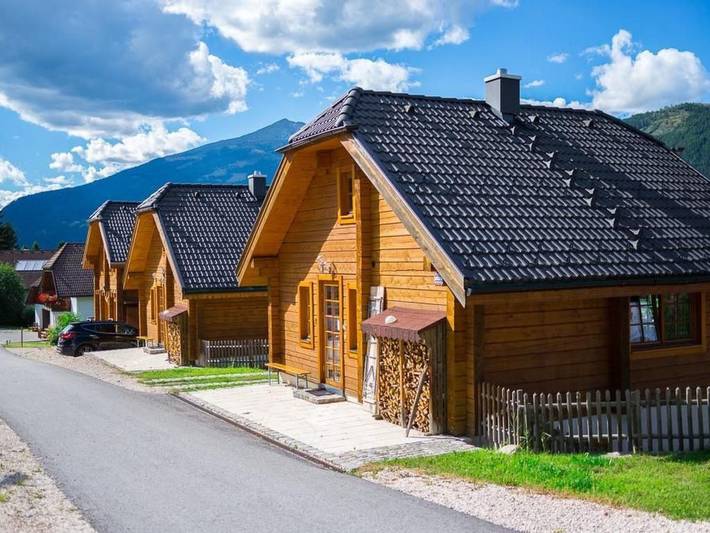 Chalet für 6 Personen, mit Balkon und Terrasse sowie Sauna und Ausblick im Lungau