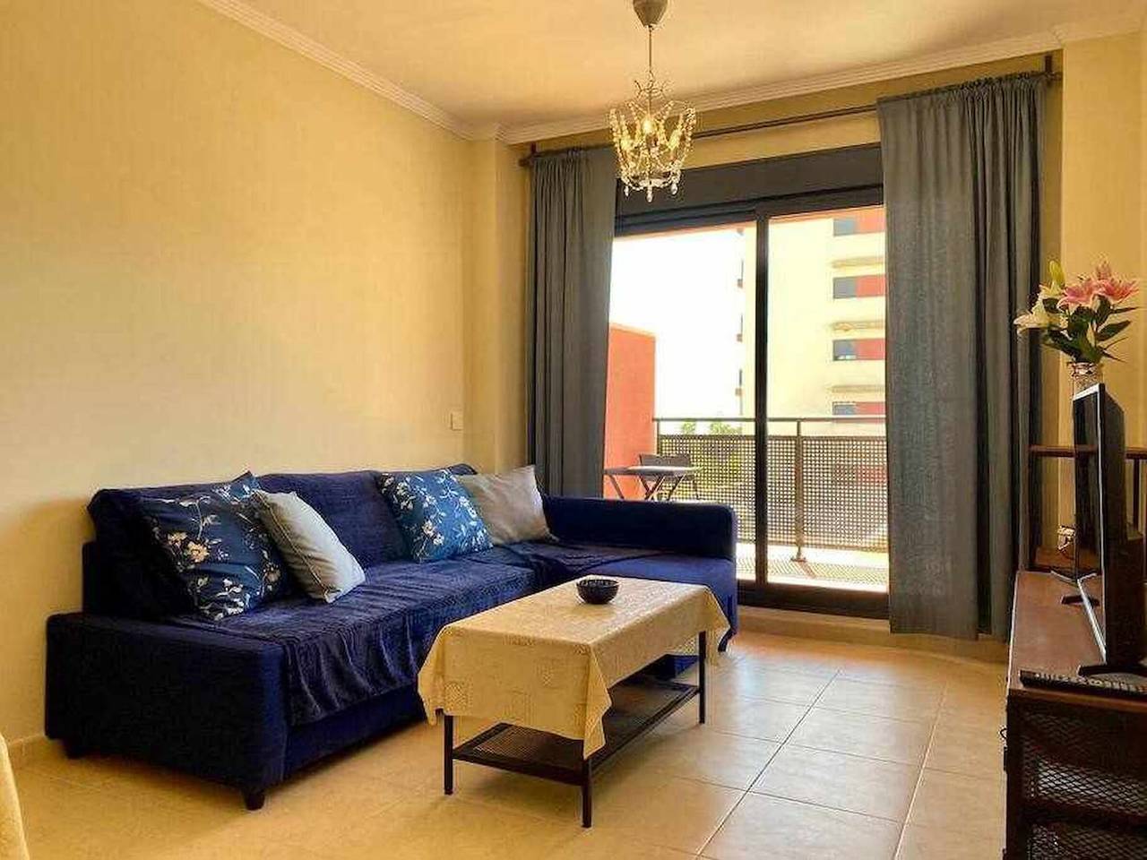 Apartamento entero, Moderno apartamento en Torre del Mar con piscina compartida y aire acondicionado in Playa de Torre del Mar, Torre del Mar