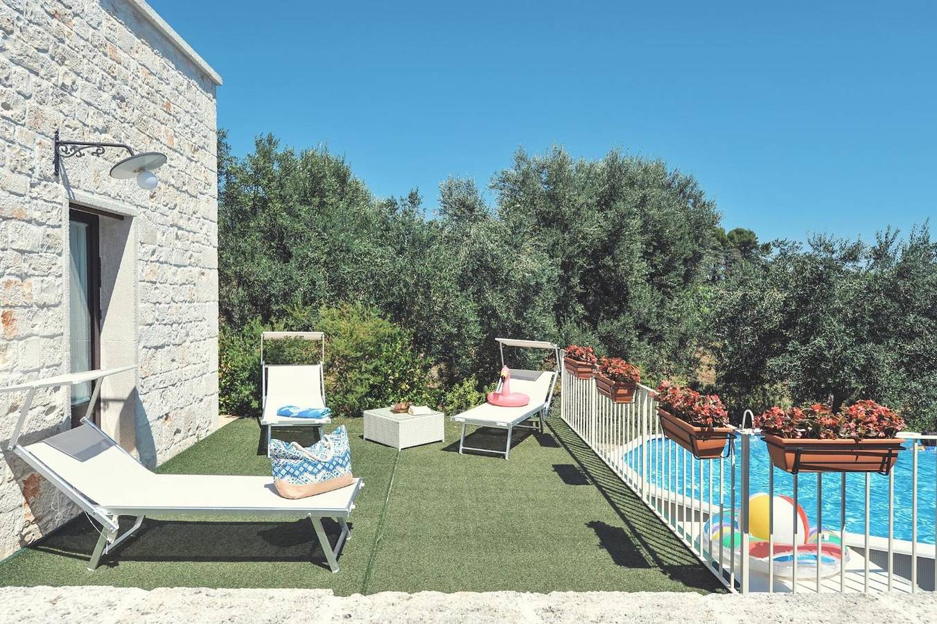 Appartamento intero, Appartamento 'Lamia Pieranna' con Piscina Privata, Wi-Fi e Aria Condizionata in Cisternino, Salento