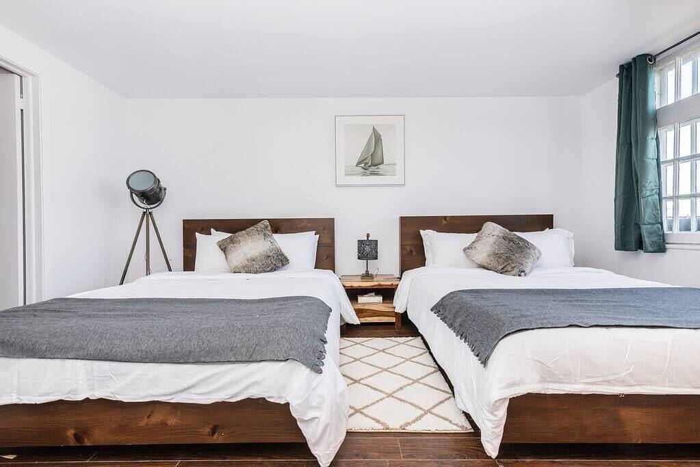 Ganze Wohnung, Modern Meets Rustic- 2 Bedroom in Old Quebec in Québec (Stadt), Québec