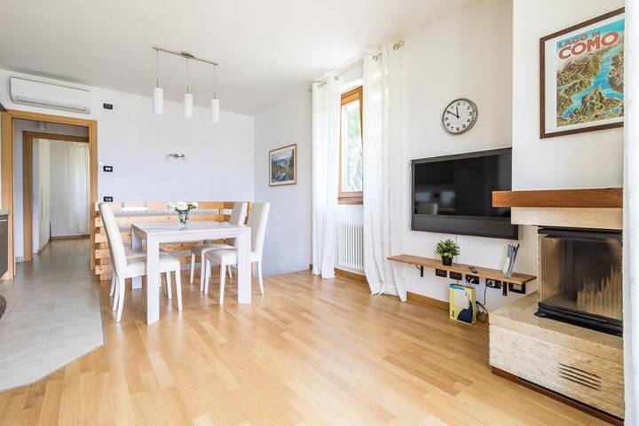 Gîte pour 6 personnes, avec piscine et jardin ainsi que terrasse et vue dans Tremezzo - 4