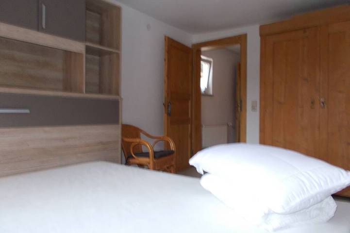 Ganze Wohnung, Sonnige Fachwerkhaus-Ferienwohnung Nähe Frankfurt/Main in Jügesheim, Rodgau