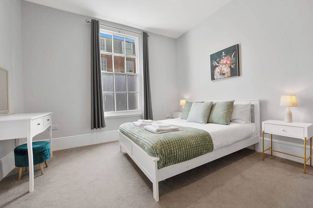 Entire apartment, Whiskawayhomes Shaw Street Apartment 6 in Worcester, Worcestershire