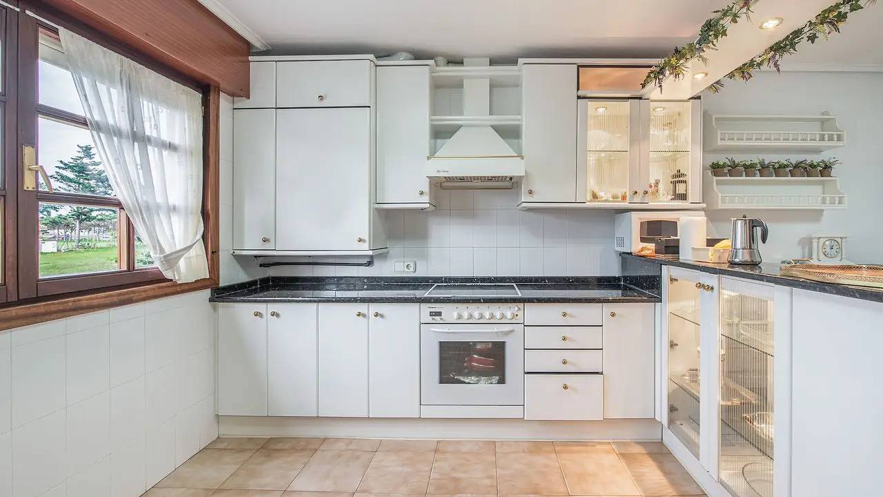 Casa de vacaciones para 9 personas con jardín in Loredo, Ribamontán al Mar