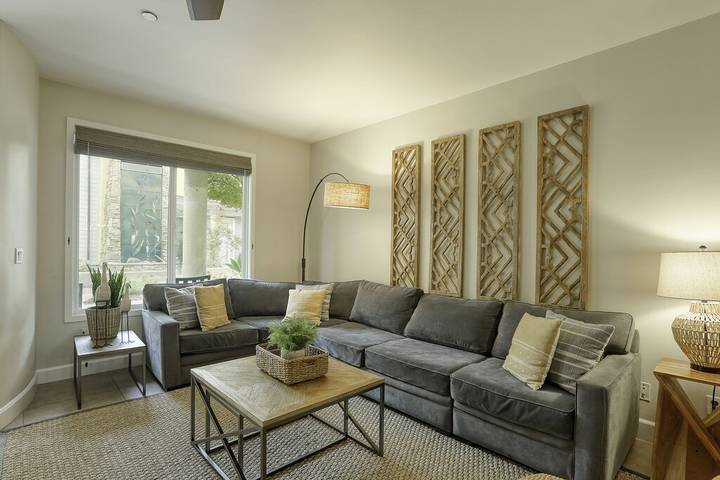 Vacation rental for 6 people, with balcony in Avila Beach