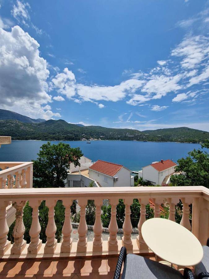 Villa pour 16 personnes, avec terrasse ainsi que vue et jardin à Slano - 3