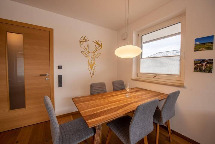 Ganze Wohnung, Modernes Apartment mit Bergblick und Pistennähe in der Zillertal Arena in Hochkrimml, Krimml