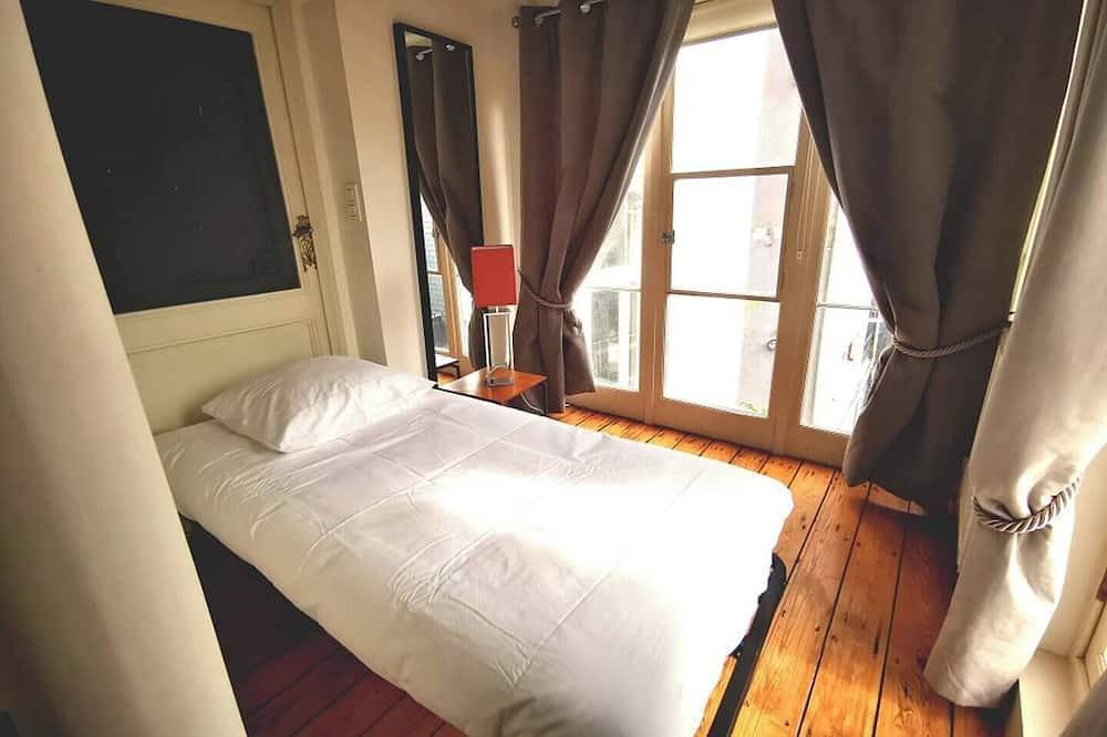 Entire apartment, 4-person suite in Brussels, Brussels region