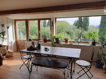 Gîte pour 6 personnes, avec jardin à Salasc