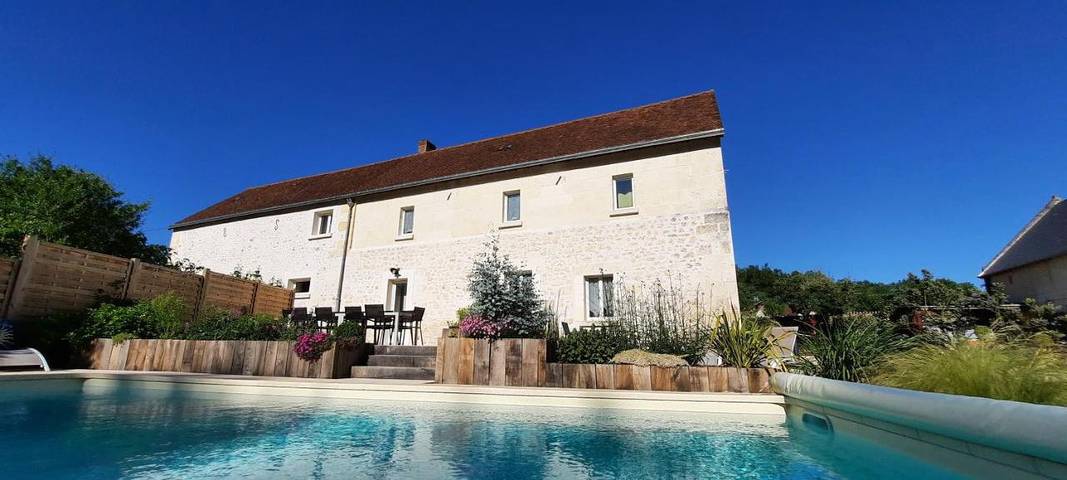 Chambre d’hôte pour 3 personnes, avec jardin ainsi que piscine et vue