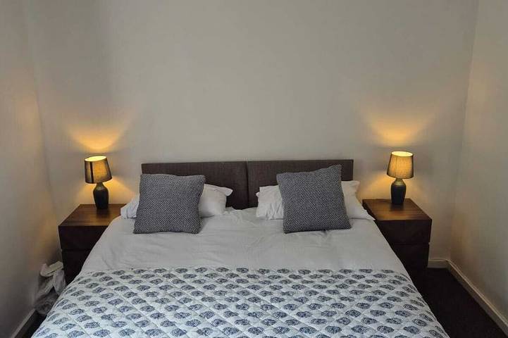Appartamento intero, Top floor pent house suite near Nec/Bhx/Hs2. 3 Bedrooms, 6 beds in Coleshill, Warwickshire
