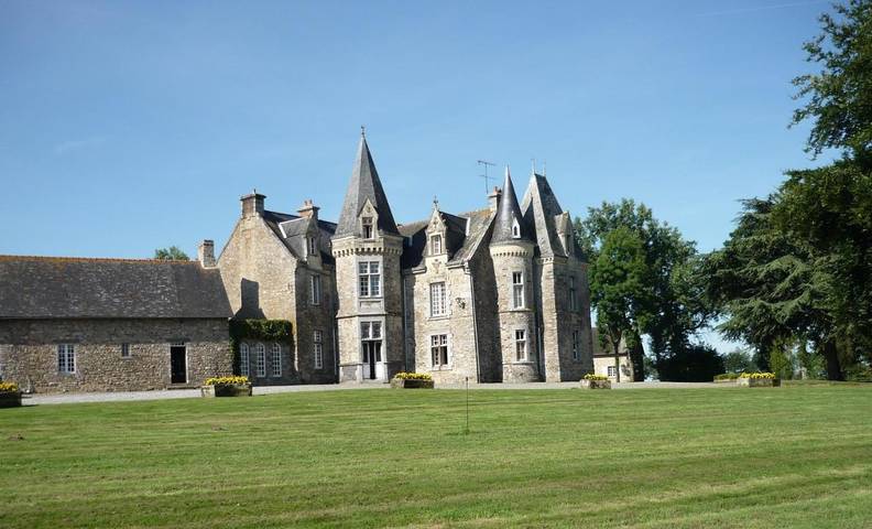 Location de vacances pour 6 personnes, avec vue ainsi que jardin et piscine dans Plan D Eau De La Cantache - 4