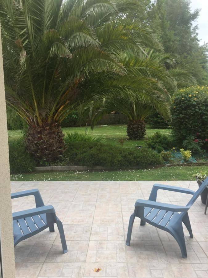 Côté jardin des Charmilles in Quettehou, Région de Cherbourg