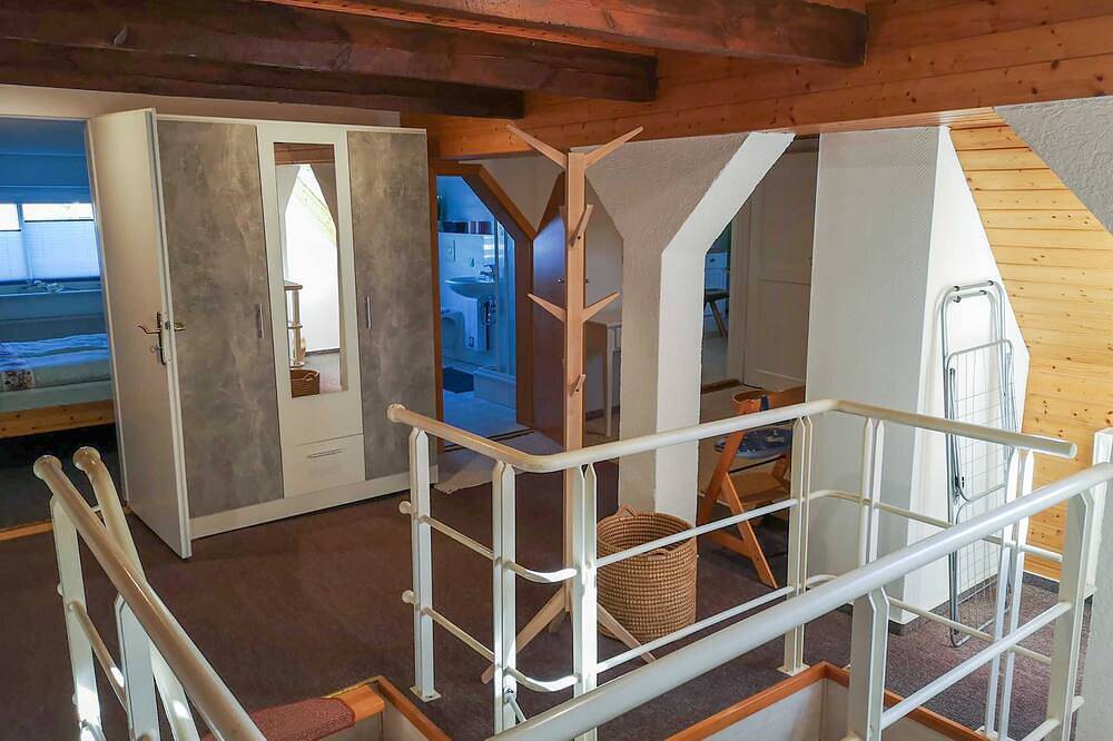 Ganze Wohnung, Ferienwohnung Alte Schmiede in Niepars, Stralsund Umland