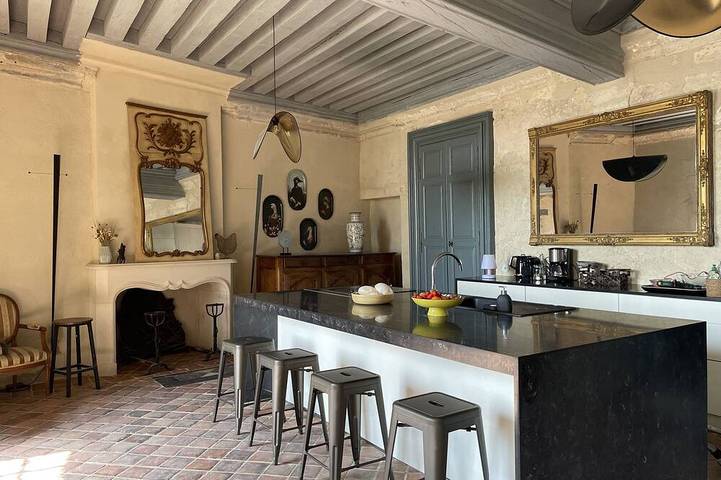 Château pour 15 personnes, avec jardin dans Nièvre - 4