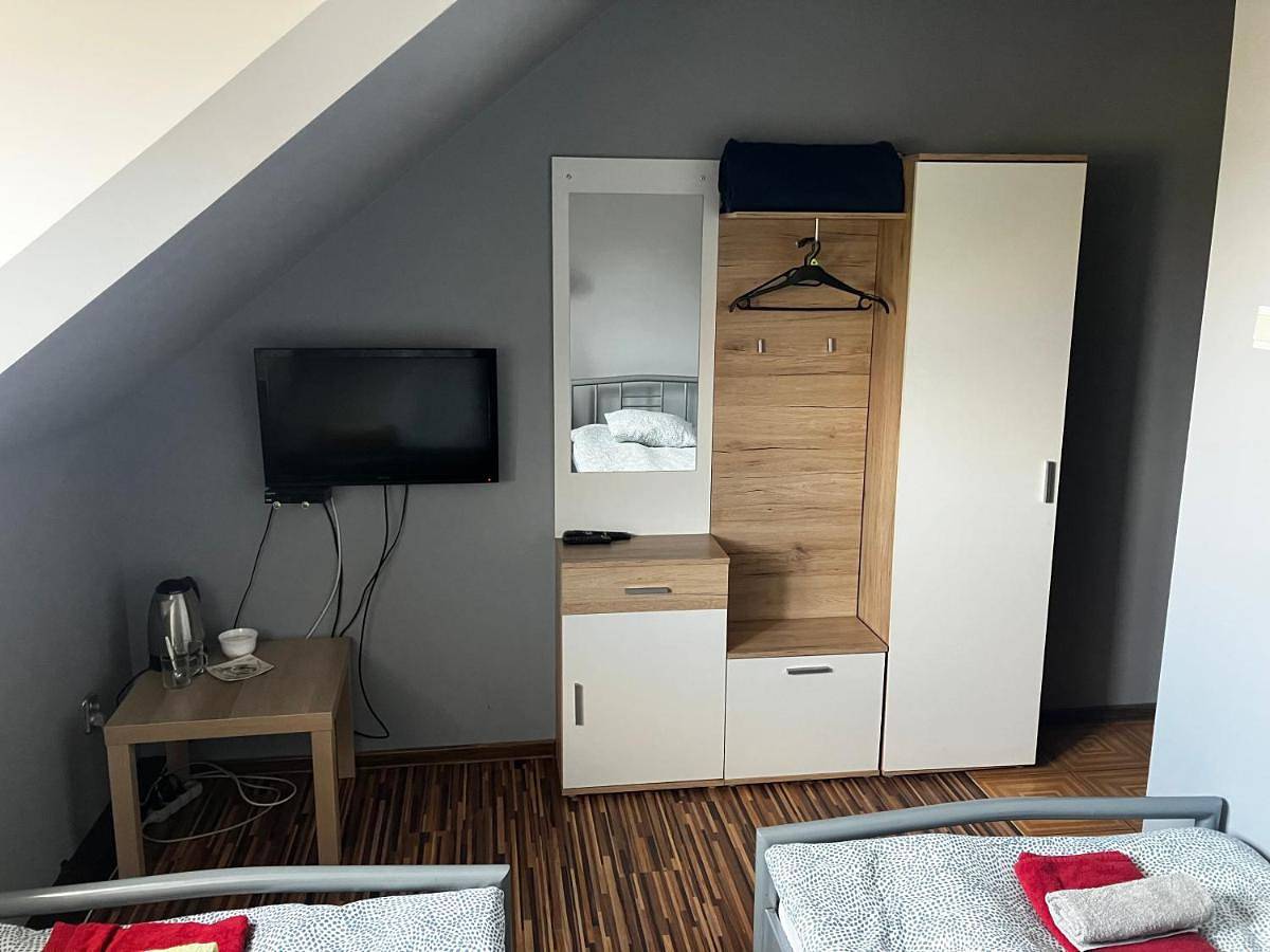Cały apartament wypoczynkowy, Quadruple Room with Shower in Płock, Mazowsze