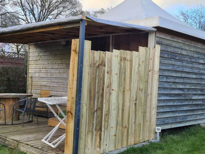 Gîte pour 5 personnes, avec piscine et terrasse, animaux acceptés à Les Grandes-Ventes