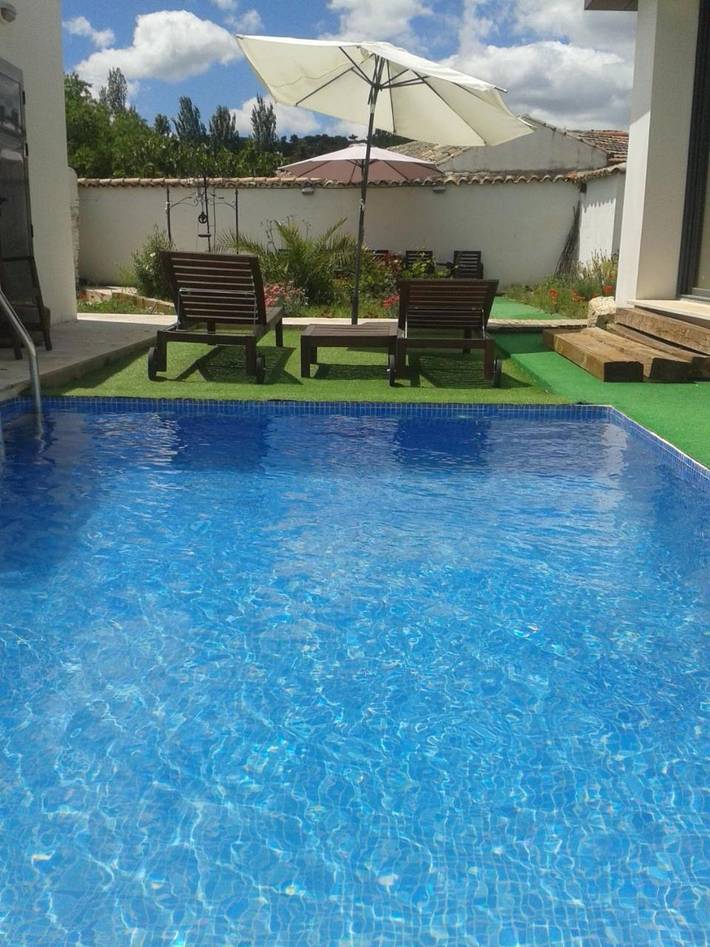 Casa de huéspuedes para 2 personas, con jardín y piscina, Se admiten mascotas en Castilla-La Mancha