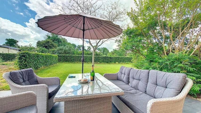 Location de vacances pour 8 personnes, avec vue et jardin, animaux acceptés à Mandeville-en-Bessin - 2