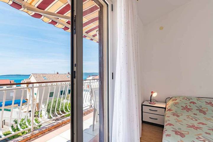 Ganze Wohnung, Apartments Maretić - Apartment mit einem Schlafzimmer und Meerblick A3 in Brodarica, Šibenik-Knin