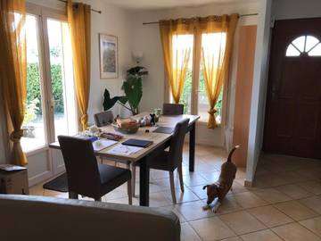 Chambre d’hôte pour 2 personnes, avec terrasse ainsi que jardin et vue à Leuc