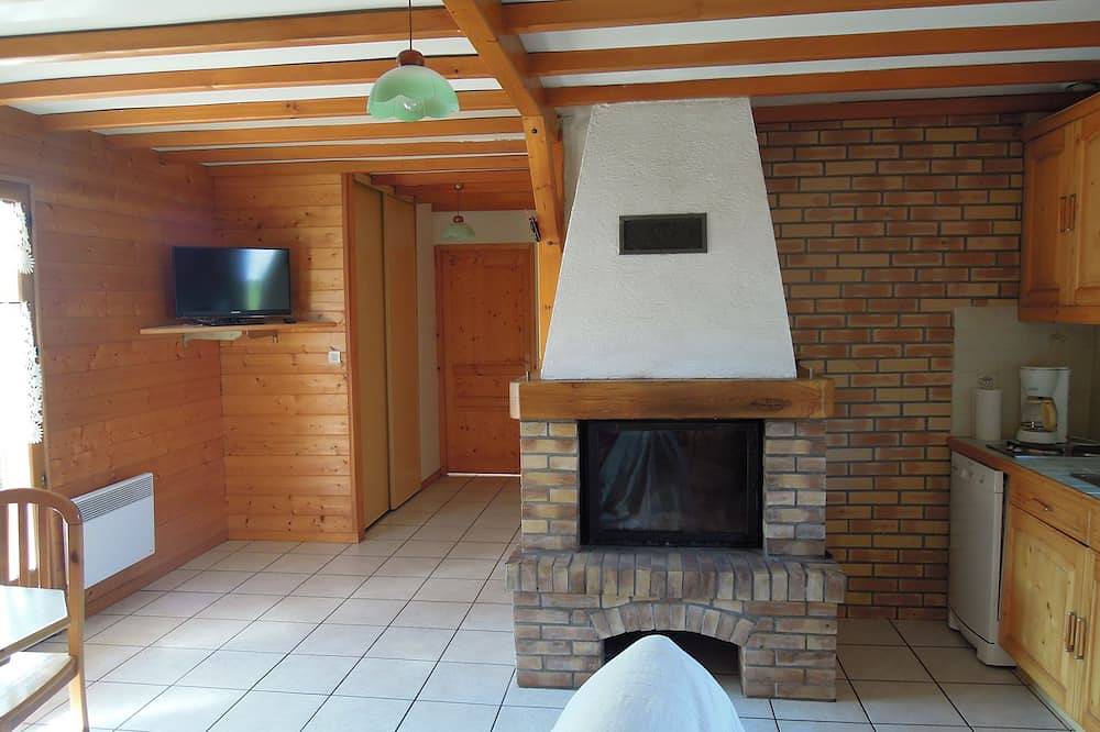 Alquiler de chalet vallado con barbacoa y zona de juegos infantiles. in Fraize, Parque natural regional de los Ballons des Vosges